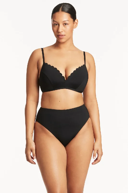 Scallop D/DD Moulded Cup Bralette